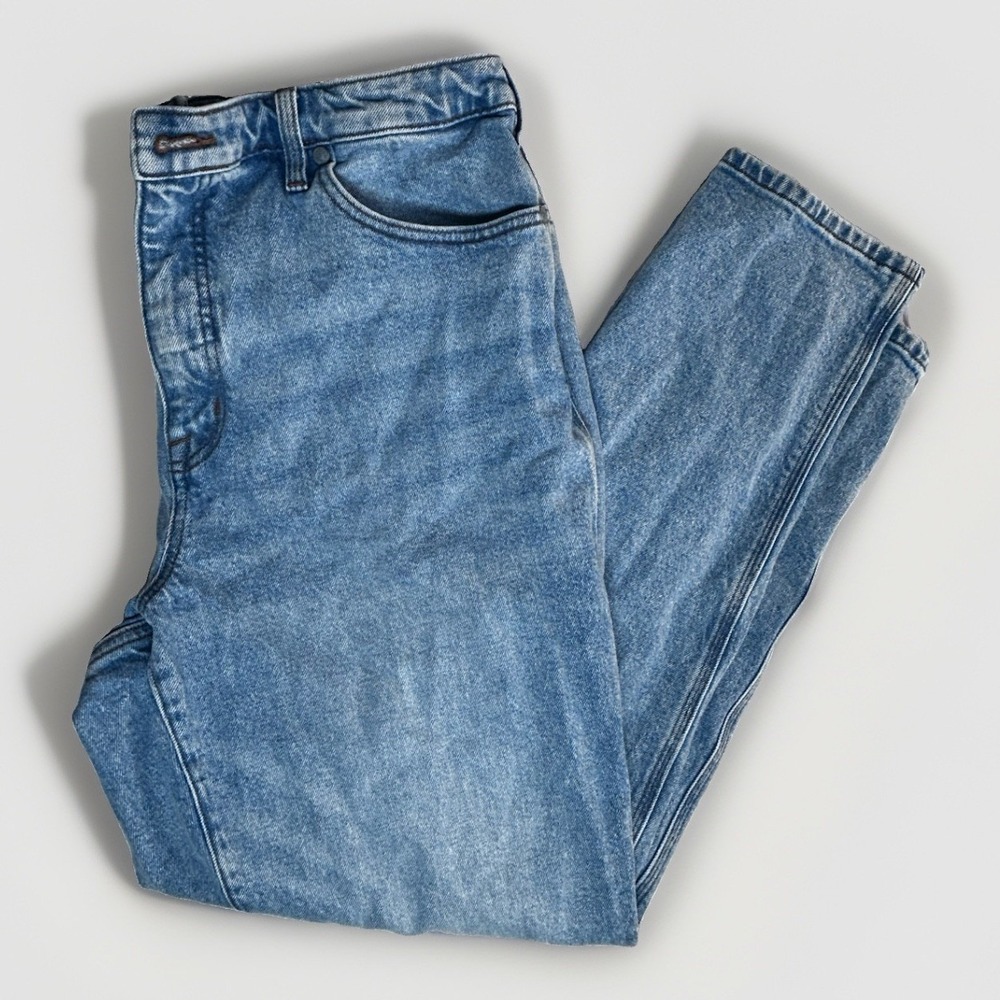 duluth trading jeans womens 16s straight Leg light wash